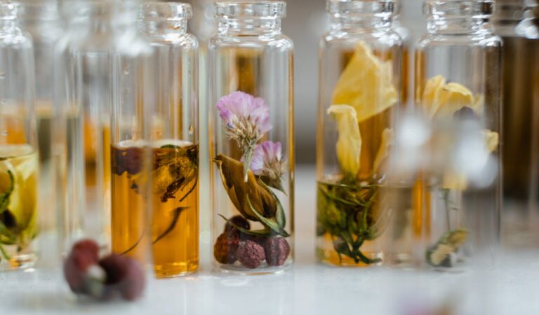 Güzellik Rutininizi Anlamla Buluşturan Rehber: Clean Beauty Nedir ve Hangi Markalara Güvenebilirsiniz? Güzellik Rutininizi Anlamla Buluşturan Rehber: Clean Beauty Nedir ve Hangi Markalara Güvenebilirsiniz?